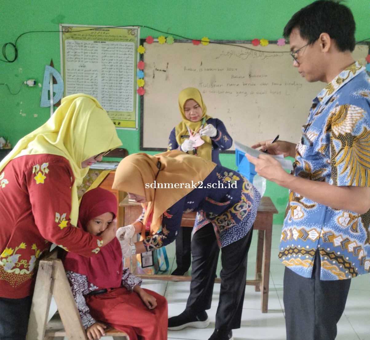 Cegah Kanker Serviks, Puskesmas Dempet Gelar Imunisasi di SDN Merak 2